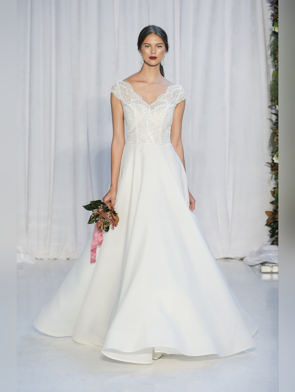 Anne Barge Blue Willow Collection Size 12 Pearl/Ivory Lilith Wedding Gown